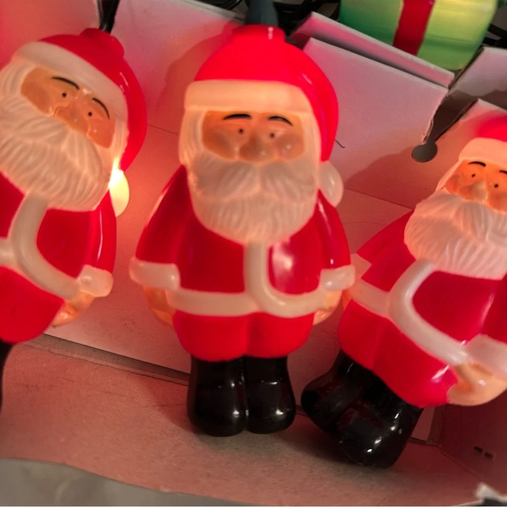Vintage 80s Santa Claus and Gift Novelty Christmas Tree Lights Made in Taiwan